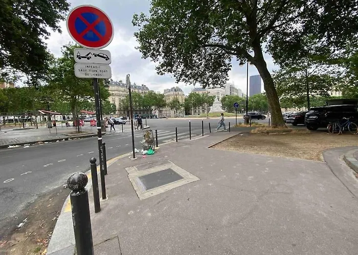 Studio 9m2 Tour Eiffel Invalide Champ De Mars 75015 Appartamento Parigi
